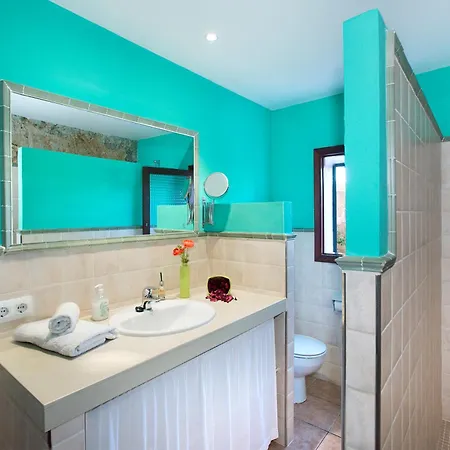 Owl Maria - Family And Friends