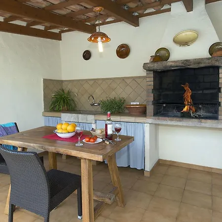 Owl Maria - Family And Friends Villa